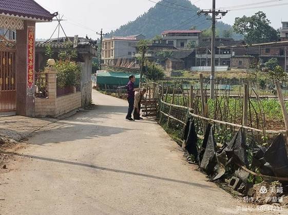 走在家訪路上———洞口九中家訪紀(jì)實(shí)