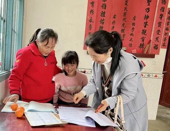 新寧縣清江橋鄉(xiāng)中間小學多行動開展預(yù)防溺水安全教育工作