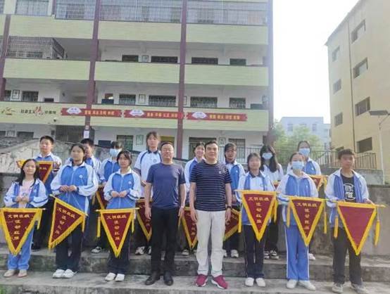 邵陽縣塘渡口中學(xué)讓文明禮儀之花開遍校園每個(gè)角落