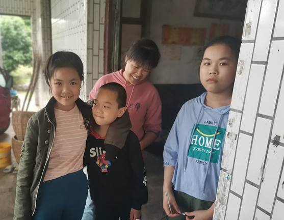 洞口縣茶場(chǎng)黌舍開(kāi)展防溺水“查實(shí)情摸實(shí)底辦實(shí)事”家訪