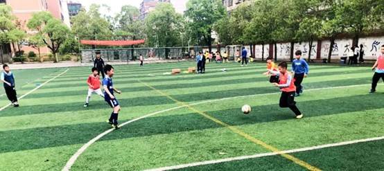 “四有”杯班級足球賽首日戰(zhàn)報‖場均8球上演進球大戰(zhàn)