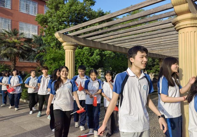 青春如火 強(qiáng)國有我——記邵陽縣第七高級中學(xué)2022五四校園快閃