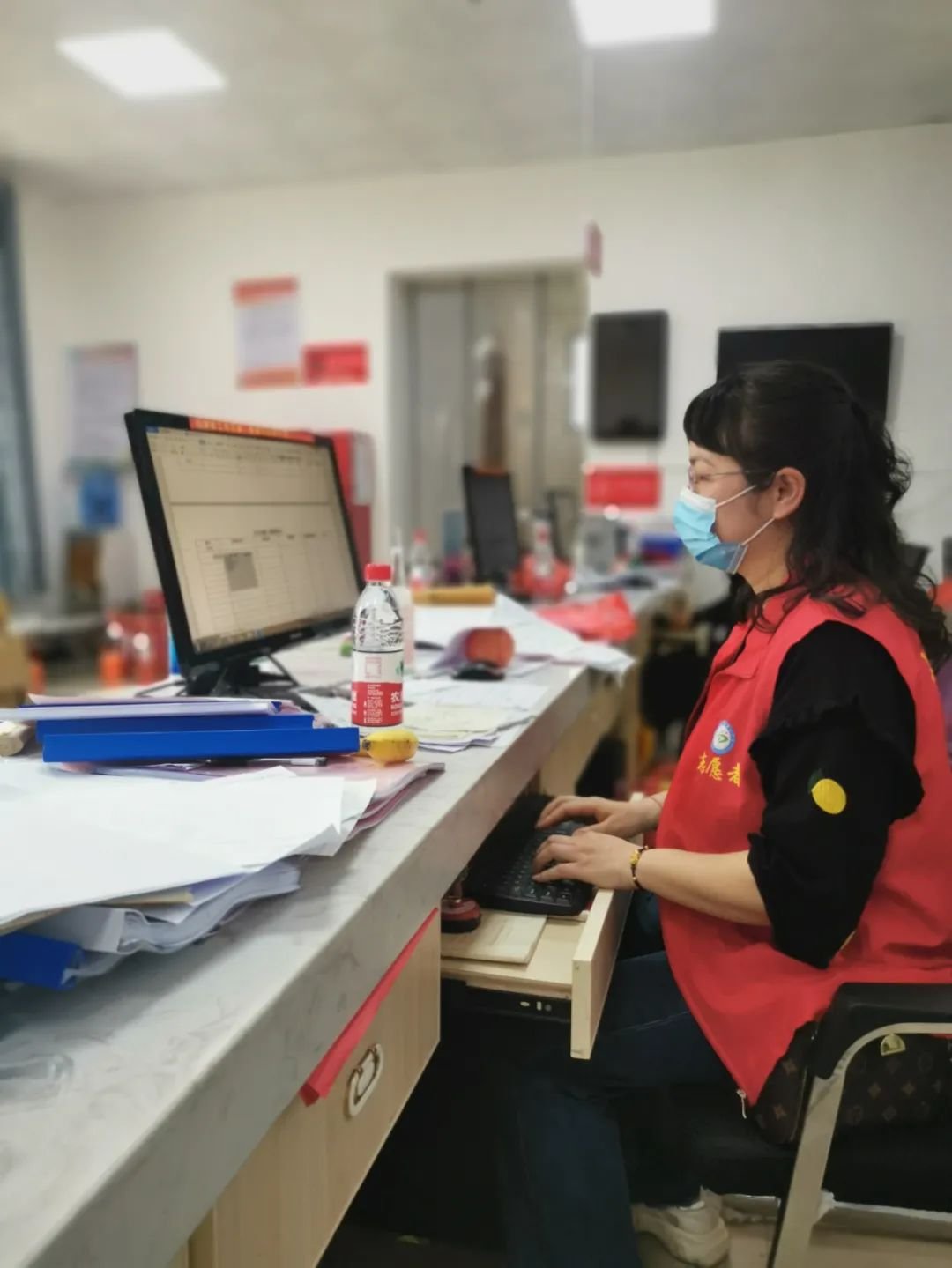 大樣一中師者強(qiáng)擔(dān)當(dāng)，戰(zhàn)“疫”顯芳華——大祥一中教師自愿者積極投身抗疫一線