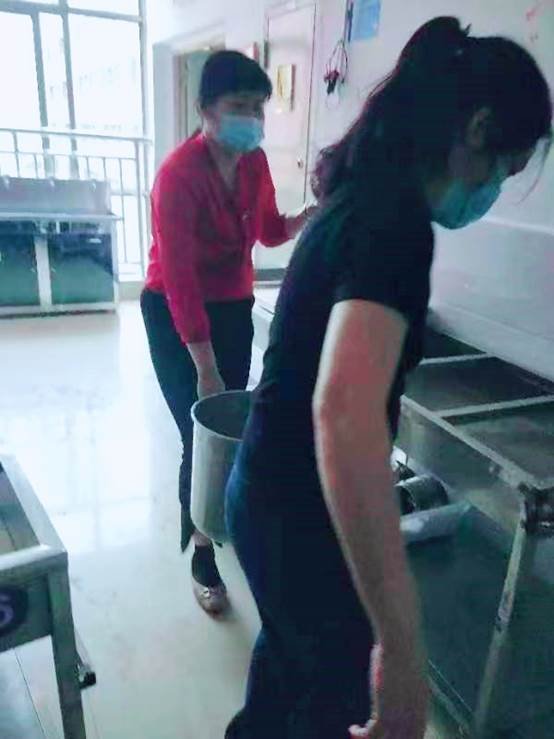 疫情之下，湘郡暖心護(hù)學(xué)