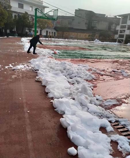 與平安牽手，共建文明校園——