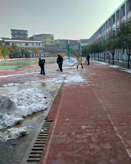 與平安牽手，共建文明校園——