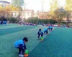二完小一年級陽光體育運(yùn)動報道
