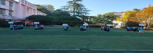 二完小一年級陽光體育運(yùn)動報道