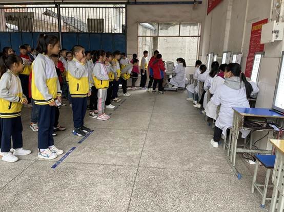 愛眼護(hù)眼  健康成長