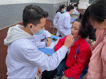 健康體檢 快樂(lè)成長(zhǎng)