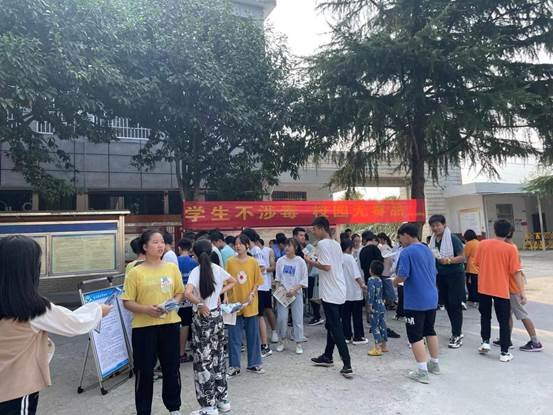 新寧縣白沙中學(xué)攜手縣人民檢察院