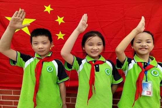 紅色耀六小  童心頌黨恩