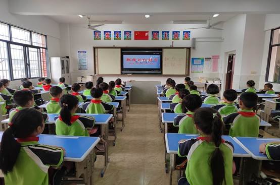 紅色耀六小 童心頌黨恩