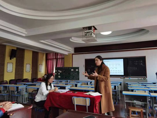 邵東一完小教師劉婭榮獲邵陽市小學數(shù)學課堂教學優(yōu)質(zhì)課特等獎
