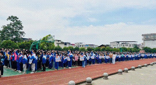 “法治宣傳進校園，普法教育助成長”——金稱市鎮(zhèn)中間完全小學(xué)“法治宣傳進校園”運動