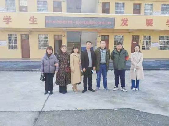 踏春風而行，赴“巖小”取經——邵陽縣塘渡口鎮(zhèn)第一完小行政及先生代表赴巖口鋪鎮(zhèn)中間完小學習交流