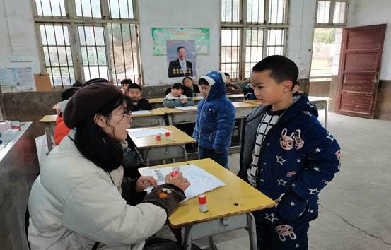落實“雙減”北塔區(qū)合心小學開展無紙化期末測評