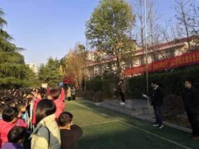 塘渡口鎮(zhèn)二完小開展“全國交通安全日”教育運動