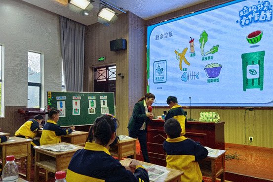 青年教師展風(fēng)采，教學(xué)比武促成長(zhǎng)