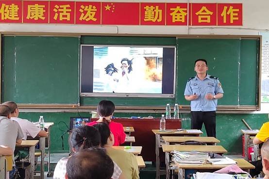 創(chuàng)建美好校園，細致消防安全