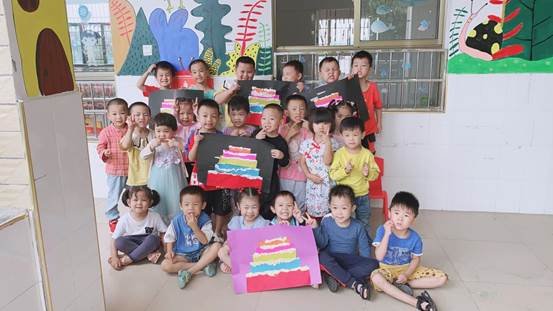 新寧縣清江橋鄉(xiāng)中間幼兒園開展“歡度國(guó)慶”系列教育運(yùn)動(dòng)