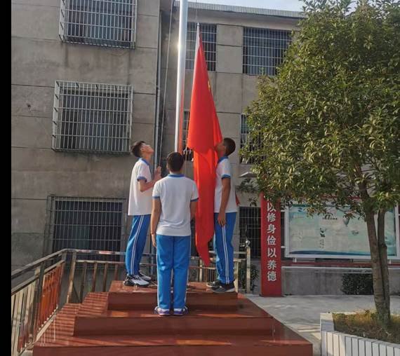 開學(xué)典禮展新貌，意氣風(fēng)發(fā)鑄輝煌