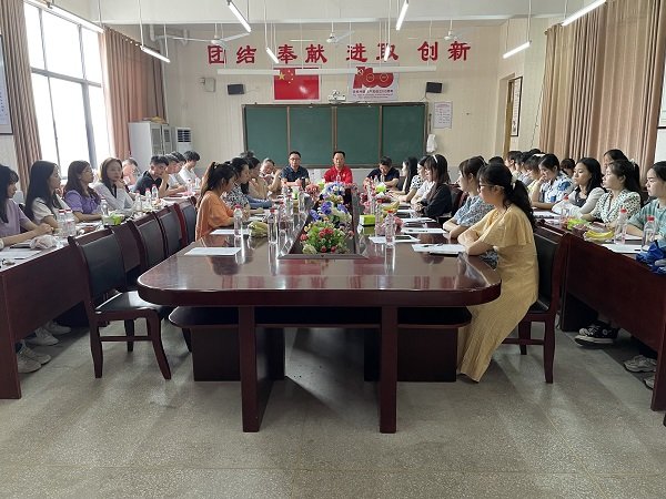 湘中幼專來洞口縣開展實(shí)習(xí)生工作檢查調(diào)研運(yùn)動(dòng)