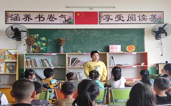 五月乘風(fēng)山林中，校級互促意正濃