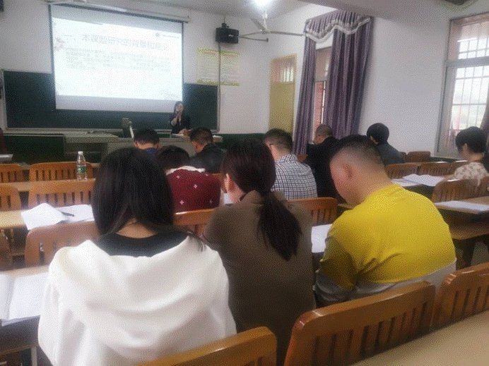 外化、內(nèi)化、融化、顯化的正人文化特色校園