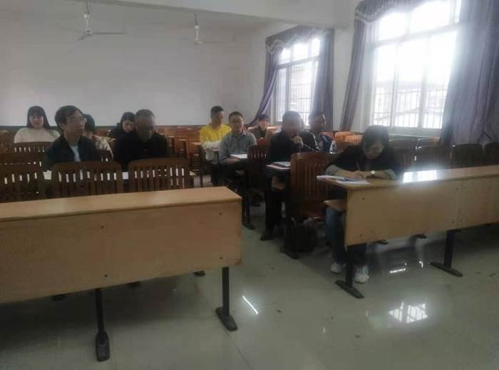 外化、內(nèi)化、融化、顯化的正人文化特色校園