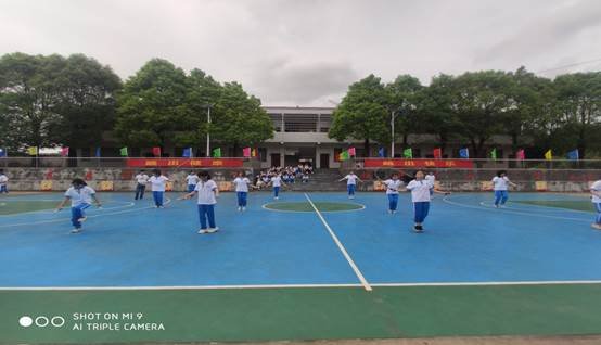“繩”采飛揚，舞動青春——梽木山中學(xué)跳繩比賽