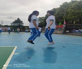 “繩”采飛揚，舞動青春——梽木山中學(xué)跳繩比賽