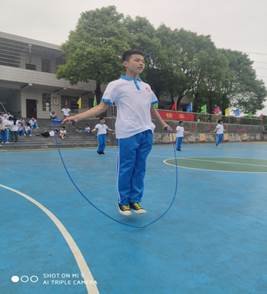 “繩”采飛揚，舞動青春——梽木山中學(xué)跳繩比賽