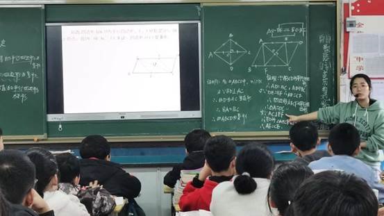 青年教師展風采，教學比武促提拔