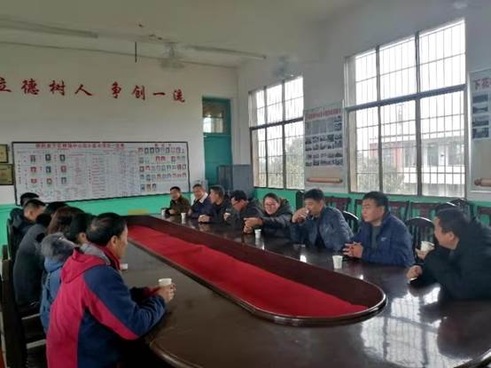 下花橋鎮(zhèn)中間完小與諸甲亭中間完小教師交流互助運動