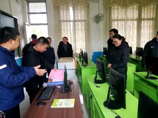 下花橋鎮(zhèn)中間完小與諸甲亭中間完小教師交流互助運動