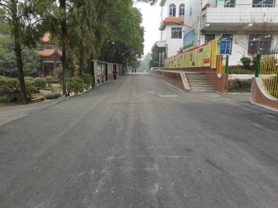 洞口四中校園道路提質(zhì)改造工程完工