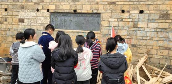 傳承紅色基因，做新時(shí)代接班人