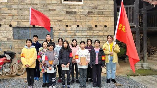 傳承紅色基因，做新時(shí)代接班人