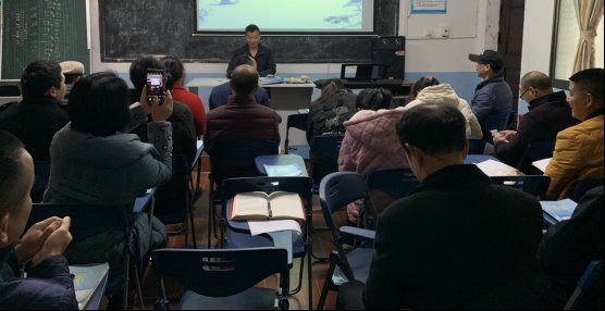 邵陽(yáng)縣梽木山中學(xué)開(kāi)展校本研修成果展示運(yùn)動(dòng)