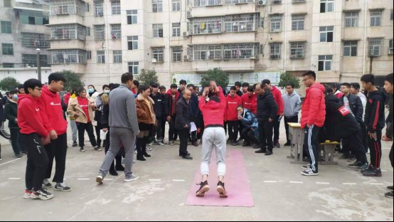 邵陽縣白倉鎮(zhèn)中學舉行冬季活動會