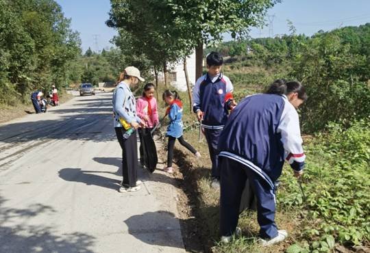 校際聯(lián)誼搭平臺，師生共同窗雷鋒