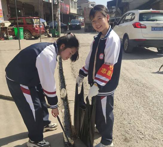 校際聯(lián)誼搭平臺，師生共同窗雷鋒