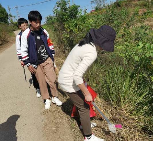 校際聯(lián)誼搭平臺，師生共同窗雷鋒