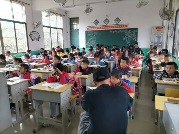 鋒從磨礪出，教學(xué)大比武—下花橋鎮(zhèn)中間完小教學(xué)比武