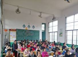 鋒從磨礪出，教學(xué)大比武—下花橋鎮(zhèn)中間完小教學(xué)比武