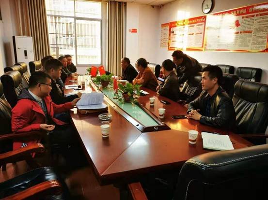 以人為本育桃李   以德育人馨滿園