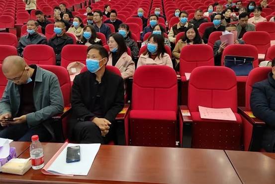 “雕琢前行，尋求杰出”