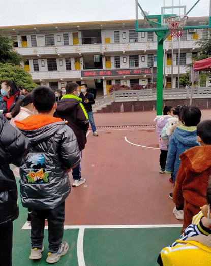 夯實疫情防控安全線——邵陽縣白倉完小進行校園核酸抽檢