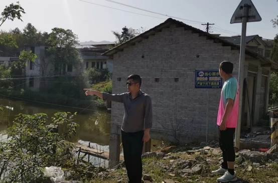 管竹中學(xué)召開(kāi)防溺水專項(xiàng)工作推進(jìn)會(huì)